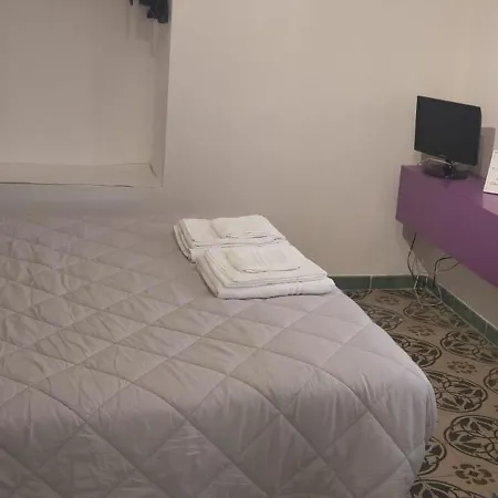 Bandiera Apartment *